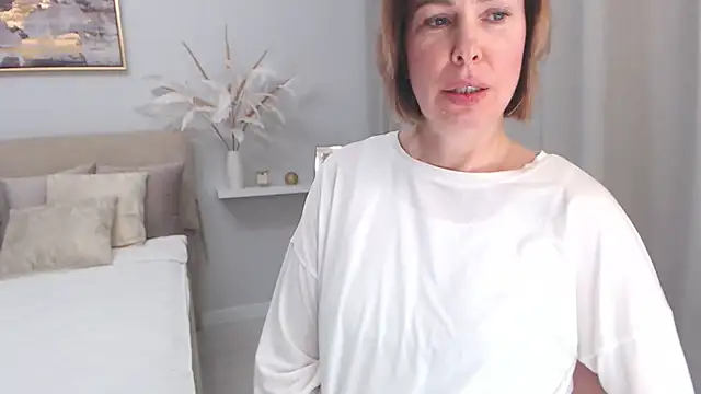 Snapshot of AnnyUBright chatting on 03-20-25, 02:53 AnnyUBright online show from 03-20-25, 02:53