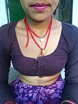 Snapshot of Amaya_Bajwa chatting on 03-05-25, 08:43 Amaya Bajwa online show from 03-05-25, 08:43