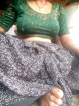 Snapshot of Amaya_Bajwa chatting on 10-06-25, 03:15 Amaya Bajwa online show from 10-06-25, 03:15