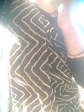 Amaya Bajwa online show from 12-19-25, 08:32