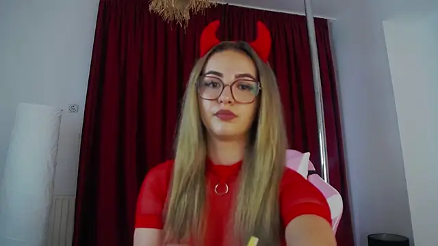 Ariel Quinn online show from 09-14-25, 04:00