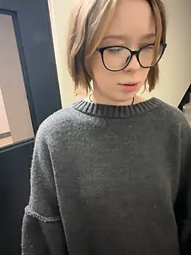 Snapshot of Alexandria_Balenciaga chatting on 02-18-25, 10:14 Alexandria Balenciaga online show from 02-18-25, 10:14