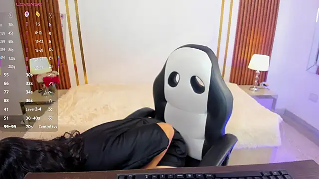 TylerBloom online show from 04-26-26, 03:37