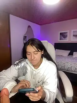 Camila pinkk online show from 03-08-25, 05:22