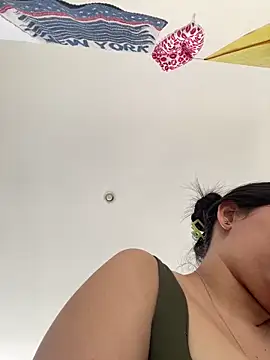 Snapshot of MilaRux chatting on 03-15-25, 04:10 MilaRux online show from 03-15-25, 04:10