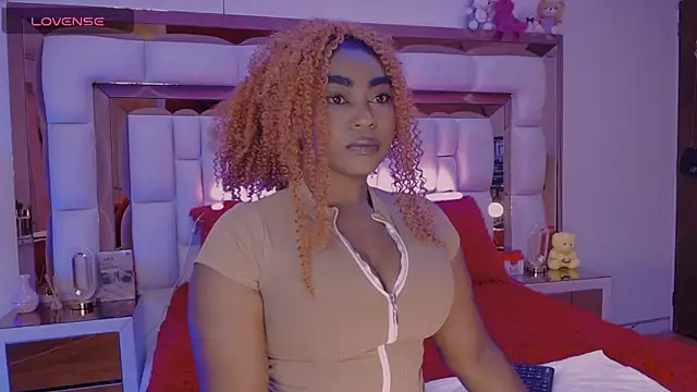 Snapshot of Aliana_Ross chatting on 09-24-25, 08:17 Aliana Ross online show from 09-24-25, 08:17