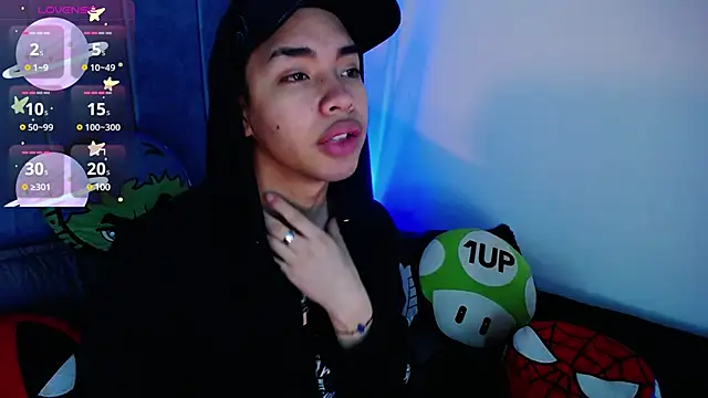 Snapshot of AlecLightwood_ chatting on 01-09-25, 01:02 AlecLightwood online show from 01-09-25, 01:02