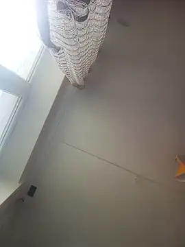 Lauren Amabel online show from 04-07-26, 08:04