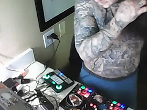 justthetip4209 online show from 03-13-25, 08:26