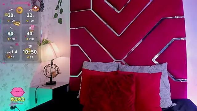 Snapshot of VeronicaOlson_ chatting on 09-18-25, 02:13 VeronicaOlson online show from 09-18-25, 02:13