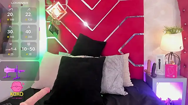 Snapshot of VeronicaOlson_ chatting on 10-11-25, 04:01 VeronicaOlson online show from 10-11-25, 04:01