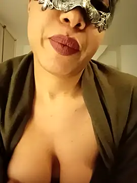 Snapshot of h4cDesy chatting on 01-26-25, 06:16 h4cDesy online show from 01-26-25, 06:16