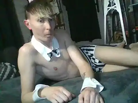 Slytherin-Boy009 online show from 01-12-25, 05:33