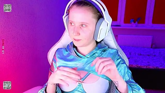 mon lola online show from 04-22-26, 05:03