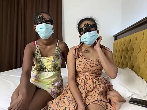 Snapshot of Tatoo_girl chatting on 03-09-25, 08:40 Tatoo girl online show from 03-09-25, 08:40