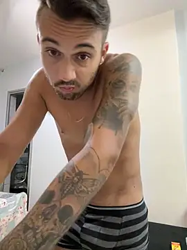 Snapshot of carvalhofelipe chatting on 01-28-25, 11:17 carvalhofelipe online show from 01-28-25, 11:17