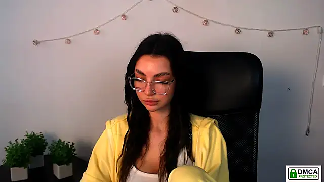 Lexi Jous online show from 04-25-26, 01:41