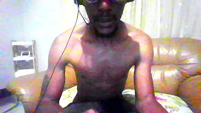 Snapshot of 1NakedTruth chatting on 10-28-25, 07:38 1NakedTruth online show from 10-28-25, 07:38