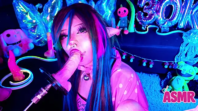 LaytonBox online show from 11-14-25, 01:21