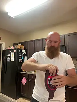 Snapshot of 32XRedBeard chatting on 06-07-26, 10:46 32XRedBeard online show from 06-07-26, 10:46