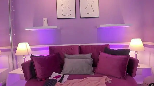 Emma Walkerr  online show from 02-07-25, 10:09