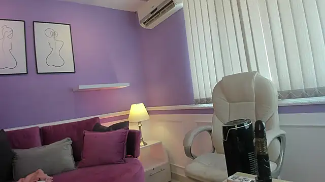 Emma Walkerr  online show from 02-08-25, 07:05