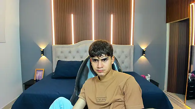 Tommy18   online show from 11-14-25, 03:38