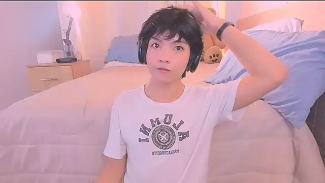 AllanYong18 online show from 11-28-25, 12:08