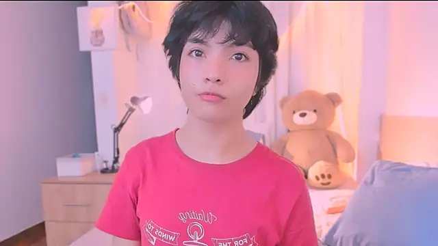 AllanYong18 online show from 12-19-25, 11:06