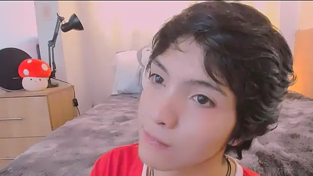 AllanYong18 online show from 03-22-26, 08:23