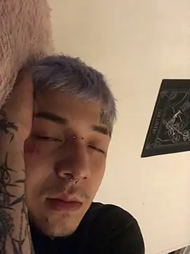 Snapshot of NubeZea chatting on 01-16-25, 06:35 NubeZea online show from 01-16-25, 06:35