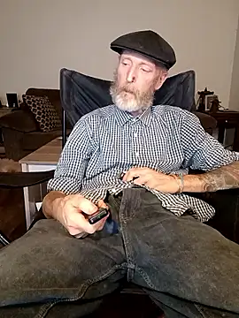 filthymind619 online show from 11-01-25, 02:46