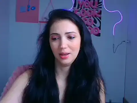 Snapshot of Amalia_amor chatting on 10-24-25, 05:26 Amalia amor online show from 10-24-25, 05:26