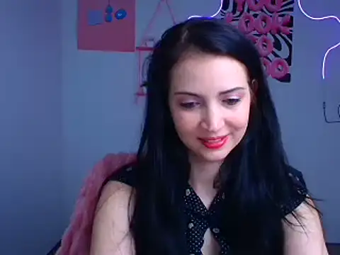 Snapshot of Amalia_amor chatting on 10-26-25, 06:30 Amalia amor online show from 10-26-25, 06:30