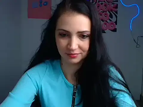 Snapshot of Amalia_amor chatting on 12-17-25, 06:30 Amalia amor online show from 12-17-25, 06:30