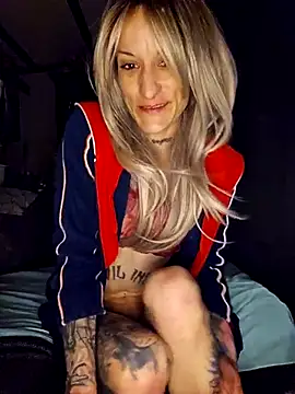 Snapshot of MissParadise40 chatting on 03-10-25, 10:55 MissParadise40 online show from 03-10-25, 10:55