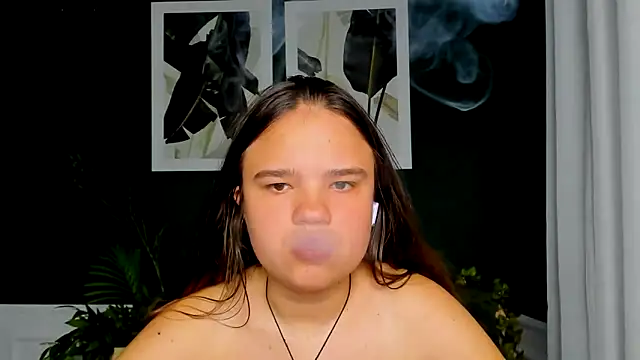 AdeleCruz online show from 04-25-26, 01:41