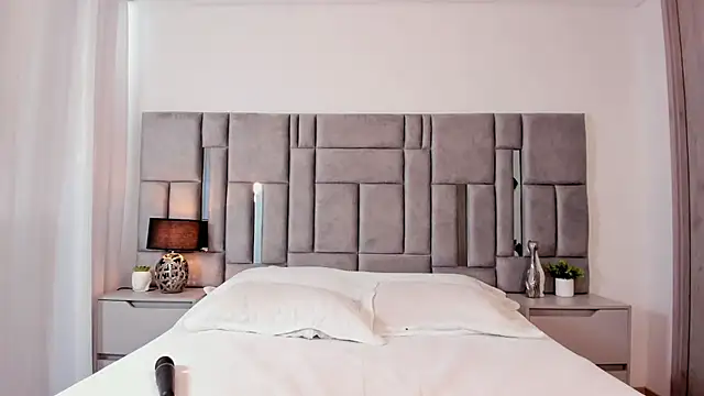 Karla Hudsson online show from 02-23-25, 02:57