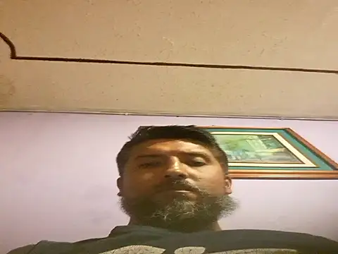 ElHades086 online show from 10-17-25, 02:48
