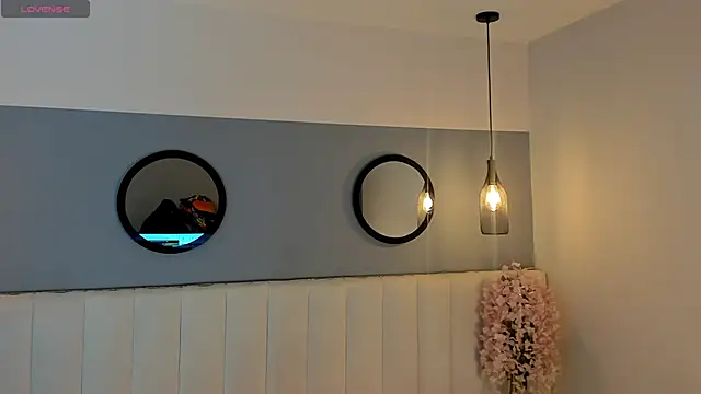 chelsea bolton  online show from 04-11-26, 12:20