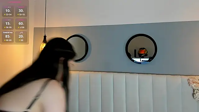 chelsea bolton  online show from 04-25-26, 12:30