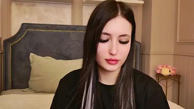 EmmaLawrens online show from 04-02-26, 10:46