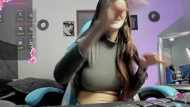 Snapshot of Aleska_Miami chatting on 01-09-25, 01:24 Aleska Miami online show from 01-09-25, 01:24