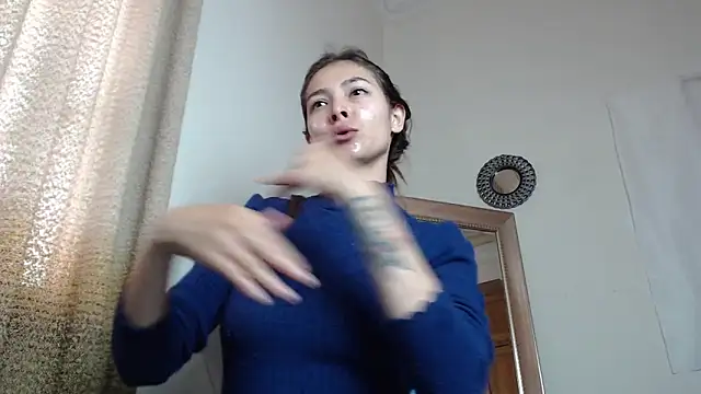 Snapshot of Aleska_Miami chatting on 09-19-25, 02:07 Aleska Miami online show from 09-19-25, 02:07