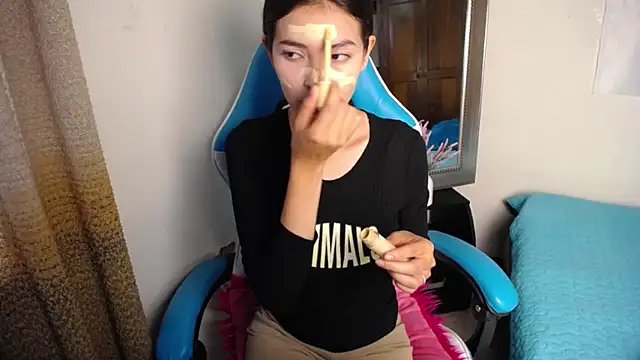 Snapshot of Aleska_Miami chatting on 10-28-25, 07:05 Aleska Miami online show from 10-28-25, 07:05