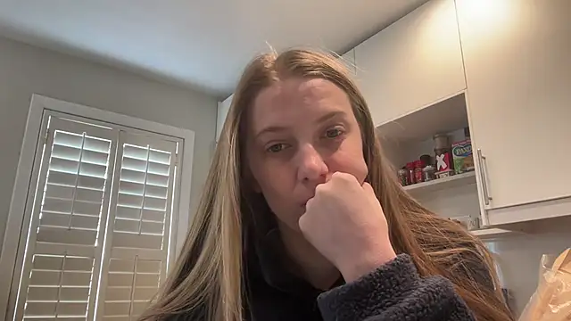 Ella-82 online show from 02-24-25, 06:15