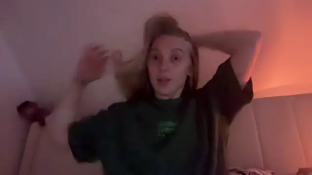 Ella-82 online show from 10-04-25, 08:29