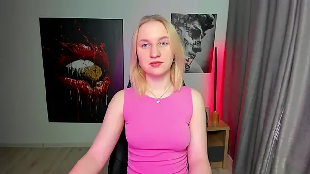 Snapshot of BeautyBlondy chatting on 02-06-25, 08:23 BeautyBlondy online show from 02-06-25, 08:23