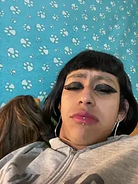 boysLittle online show from 01-11-26, 04:50