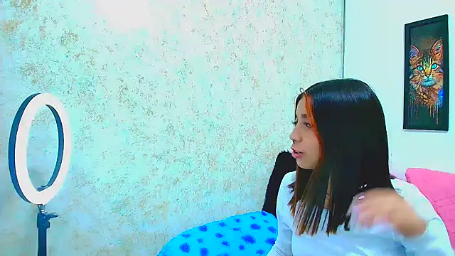 Rousse violett online show from 03-10-25, 08:12